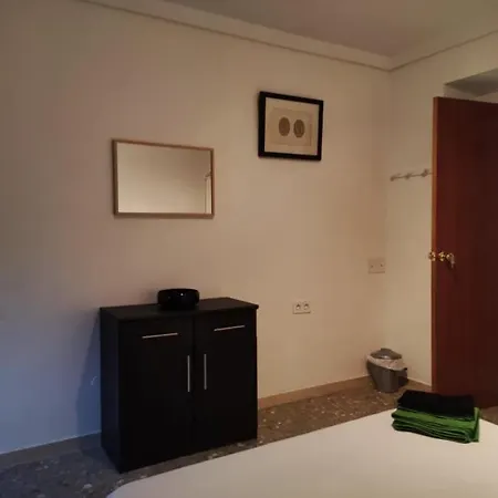 35-3- Комната В Квартире Для Семьи От 1 До 4 Человек В Центре Аликанте *