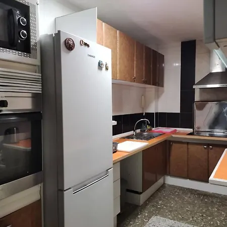 Homestay 35-3- Комната В Квартире Для Семьи От 1 До 4 Человек В Центре Аликанте