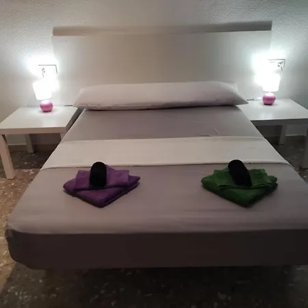 35-3- Комната В Квартире Для Семьи От 1 До 4 Человек В Центре Аликанте Homestay