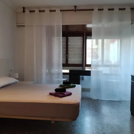 35-3- Комната В Квартире Для Семьи От 1 До 4 Человек В Центре Аликанте Homestay