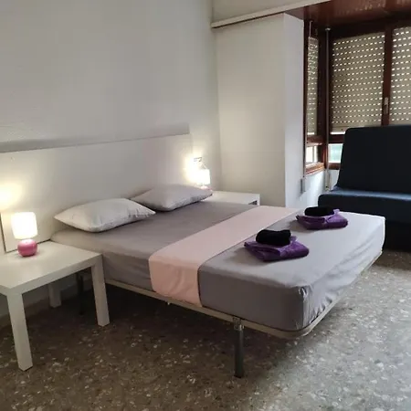 Homestay 35-3- Комната В Квартире Для Семьи От 1 До 4 Человек В Центре Аликанте Alicante