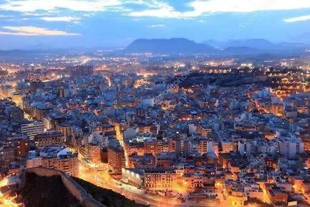 35-3- Комната В Квартире Для Семьи От 1 До 4 Человек В Центре Аликанте *